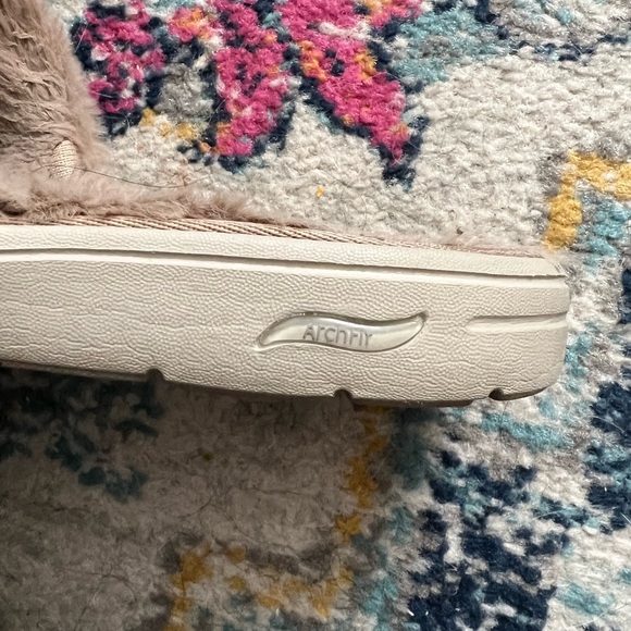 Skechers GoLounge Fluffy Slippers - Picture 4 of 5